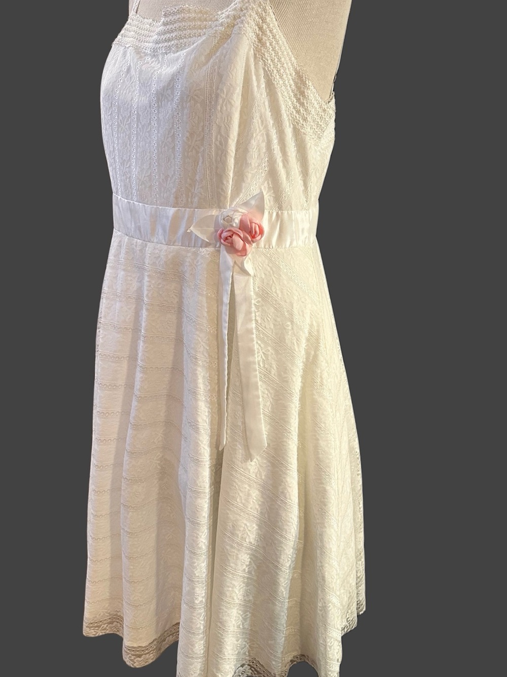 Unique Vintage Grease Sandra Simcox White Lace Roses Swing Dress 1X NWT